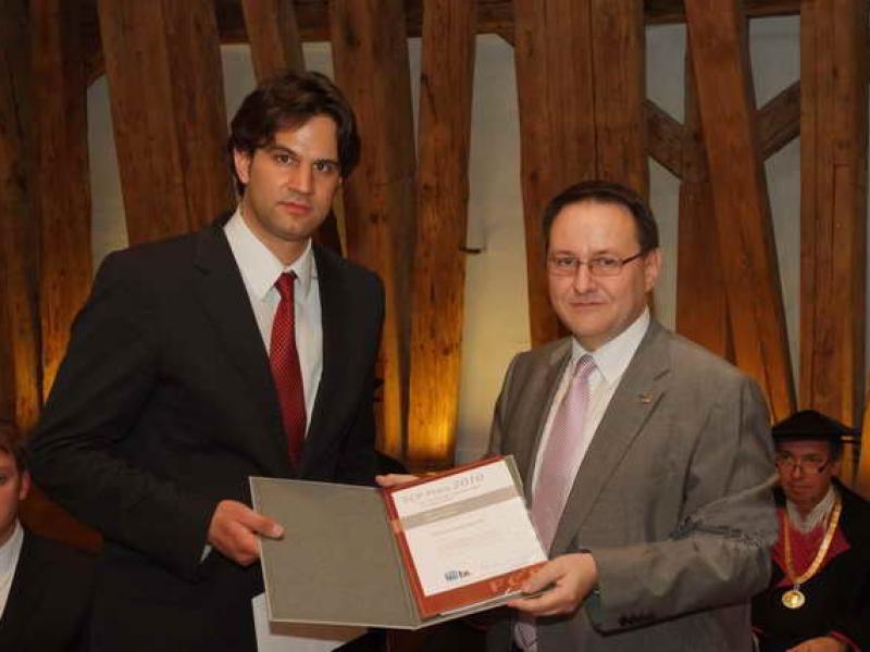  fcp-preis-2010.jpg 